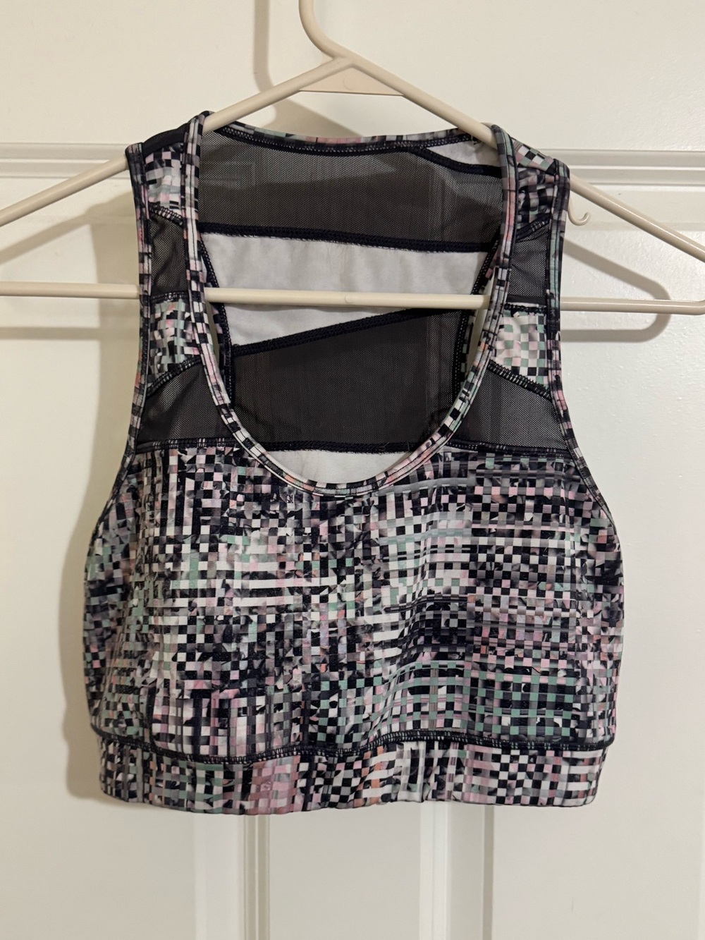 Jessica Simpson Black & Pink Geometric Racerback Sports Bra